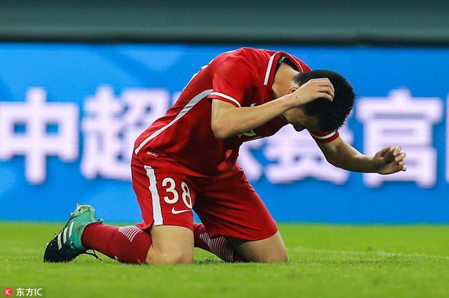 开云首页入口包含转折点!斯图加特遗憾出局;中超关键时刻攻防权衡;赛场秩序良好;赛季目标并未改变的词条